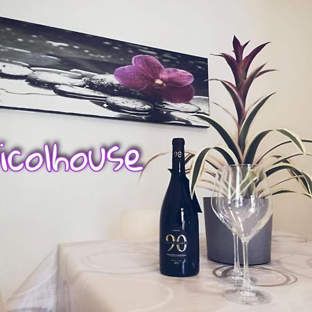 バーリNicolhouseアパートメント エクステリア 写真